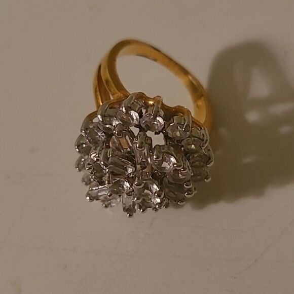 Costume Cocktail Ring - Picture 1 of 2